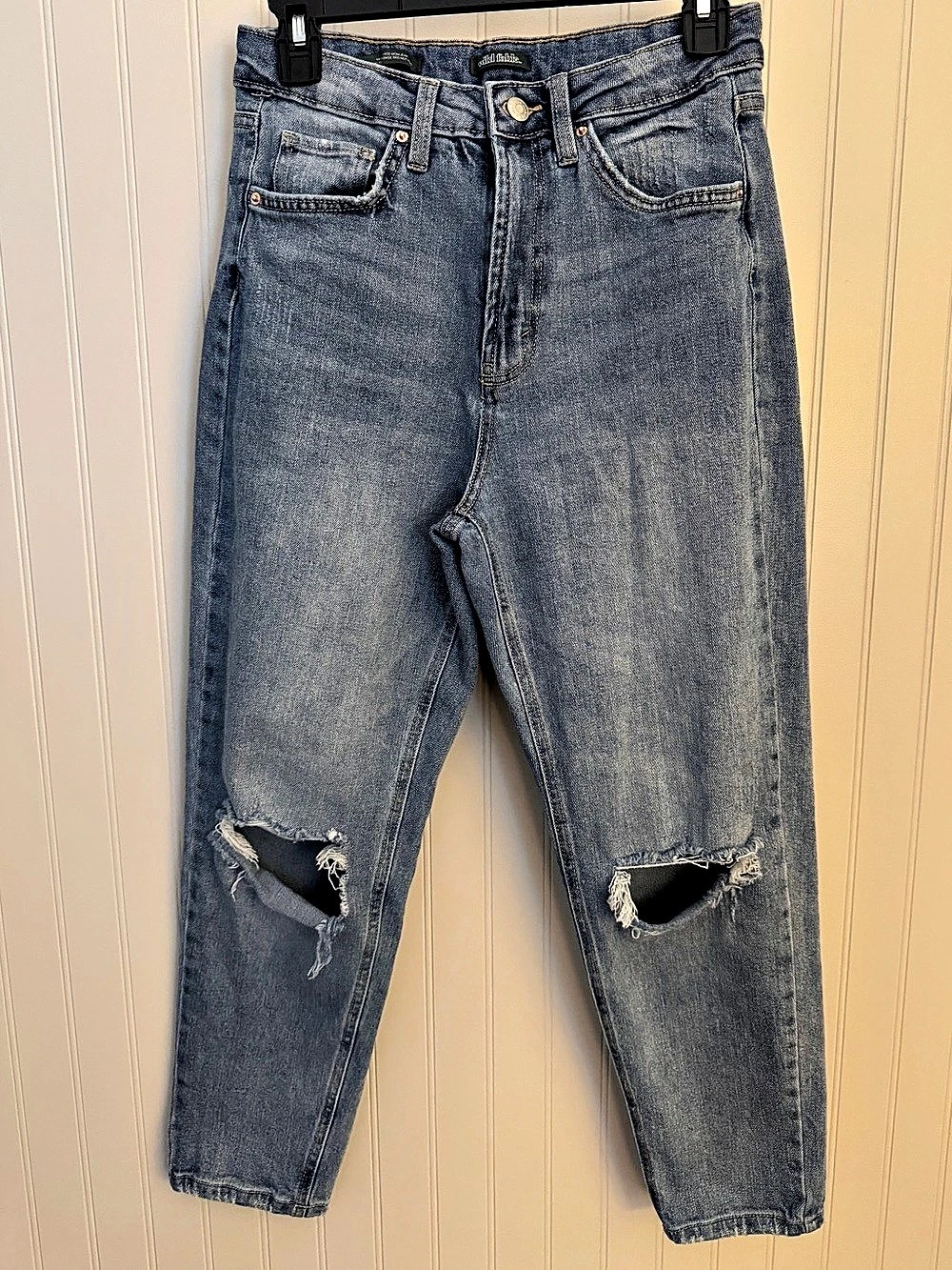 Wild Fable Distressed Jean Capris in Blue - 6